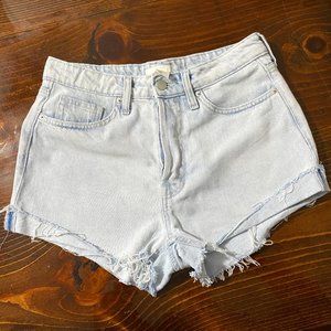 H&M Cut Off Jean shorts in Light Wash